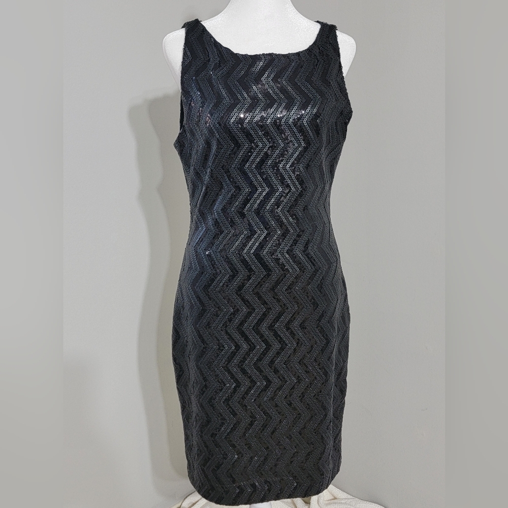 Alice +Olivia Black Sequin Chevron Dress w/Back Detail Women's Sz 8 - Picture 2 of 14